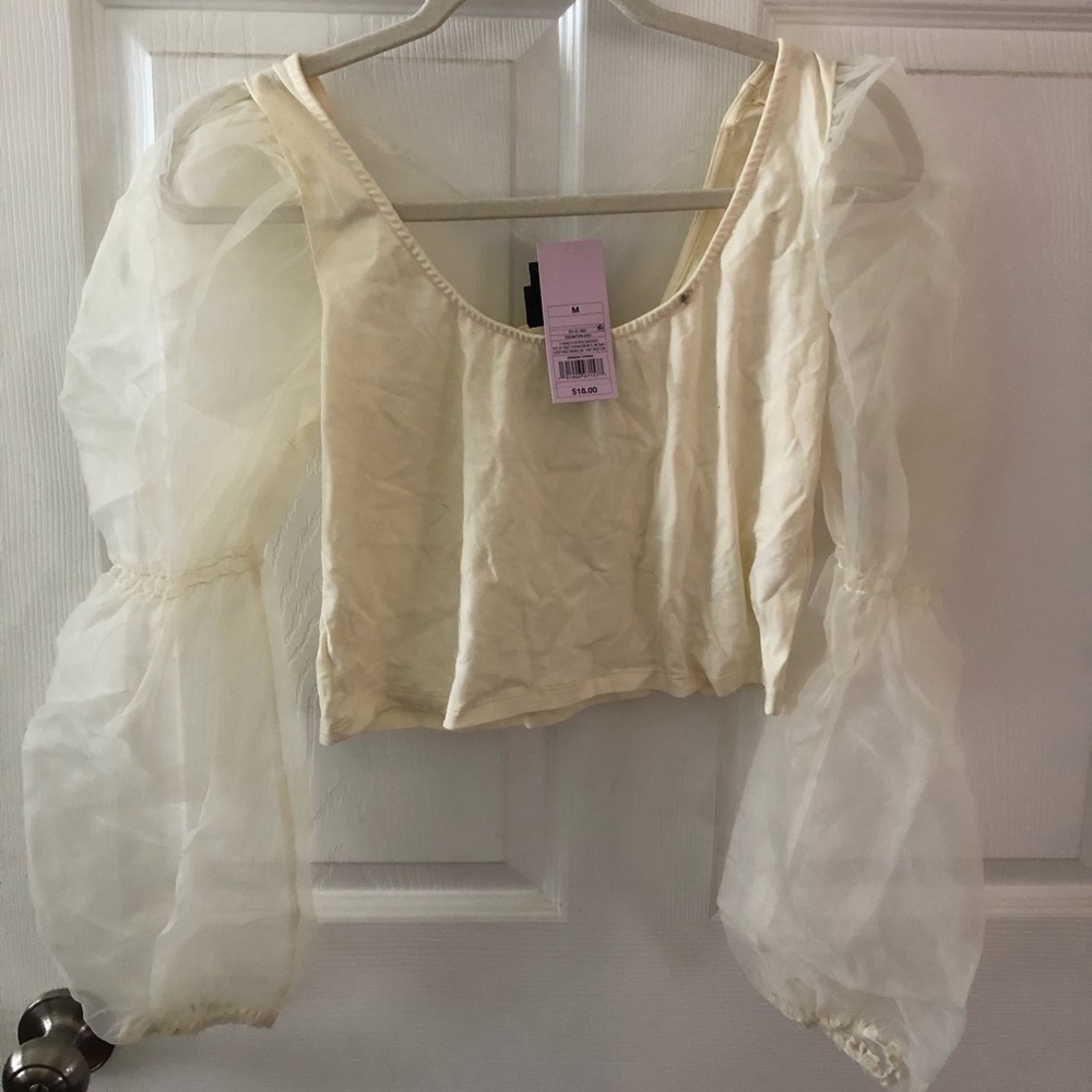 Cream puff sleeve top